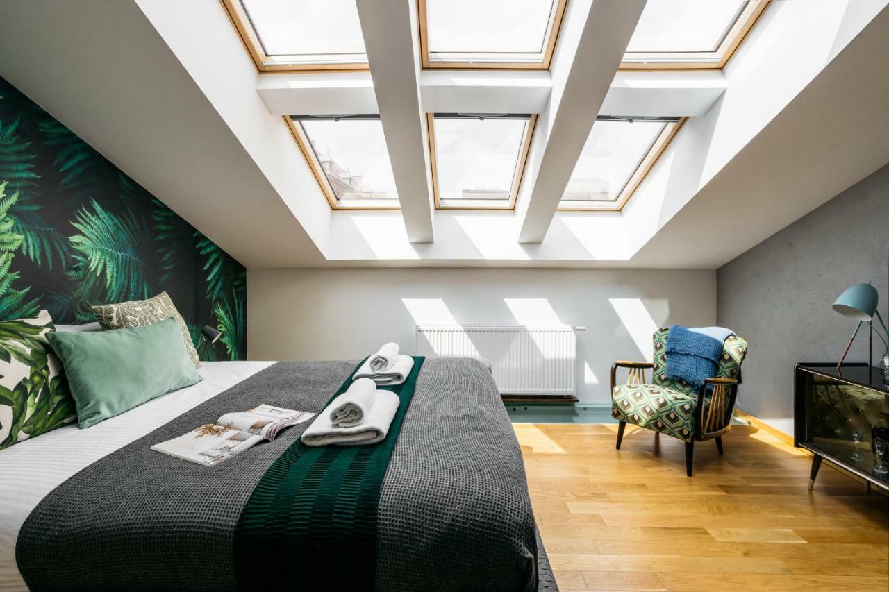 Urban Loft - Loftaffair Leilighet Krasków Eksteriør bilde